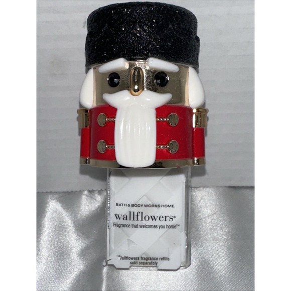 Nutcracker Christmas Bath & Body Works Wallflower Plug Diffuser NEW NWT C15 - Picture 3 of 16